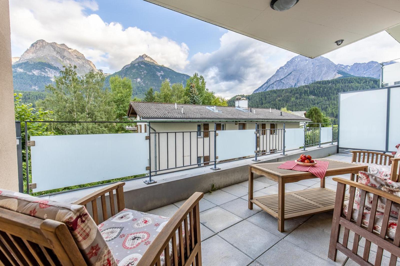 La Stuevetta Apartment Scuol Bagian luar foto